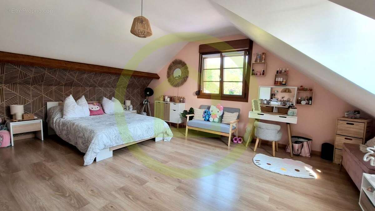 Maison à VERCHAIN-MAUGRE