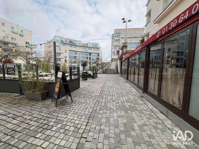 Commerce 151 m² à Montigny-Le-Bretonneux  - photo 2