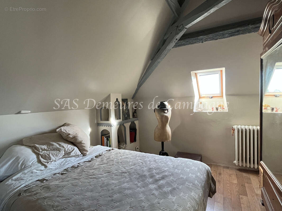 Maison à SAINT-SATUR