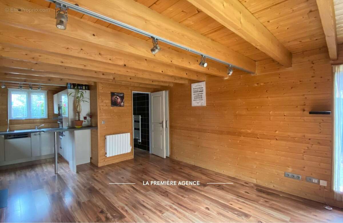 Maison à JOUX