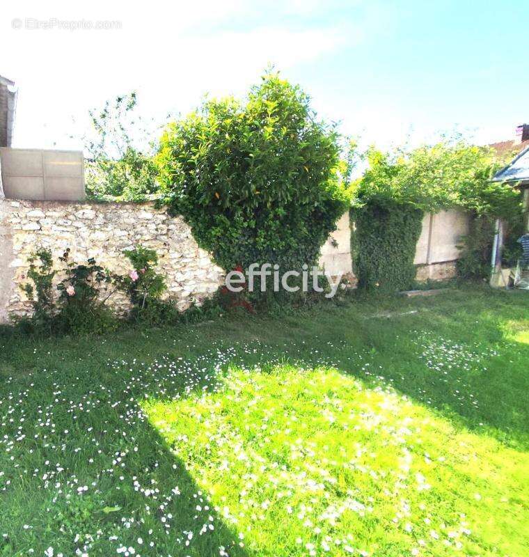 Maison à MAINVILLIERS