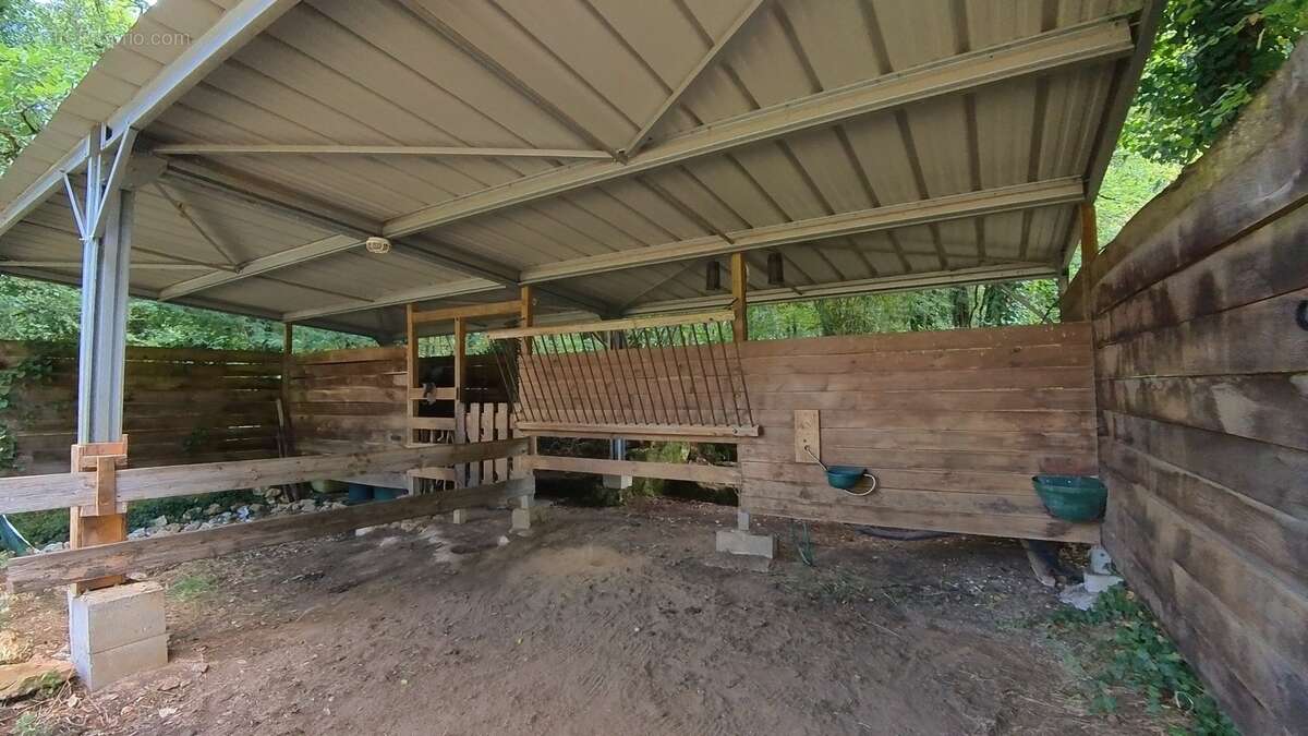 Propriété en pierre avec maison d’amis, piscine et 2,5 hectares LALINDE (24) - photo 33
