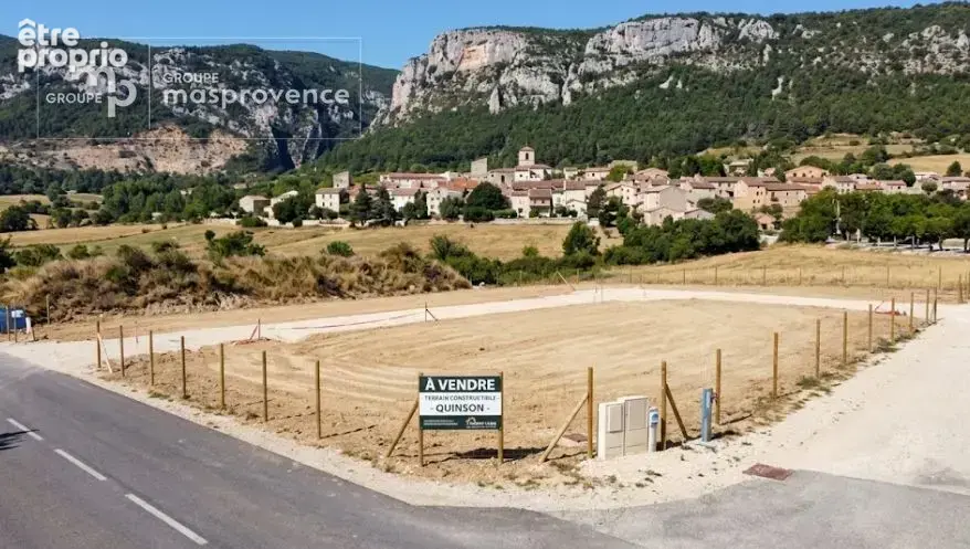 Photo Terrain à Quinson au prix de 89 000€
