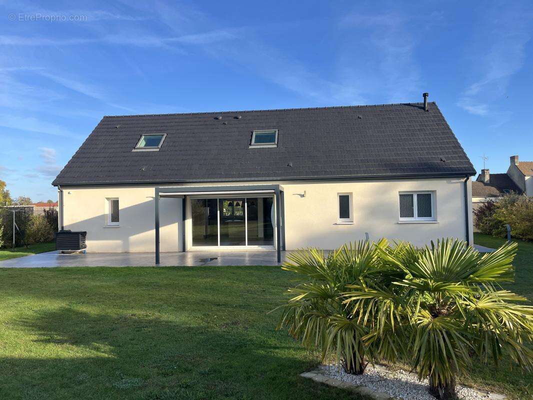 Maison à CHICHEBOVILLE