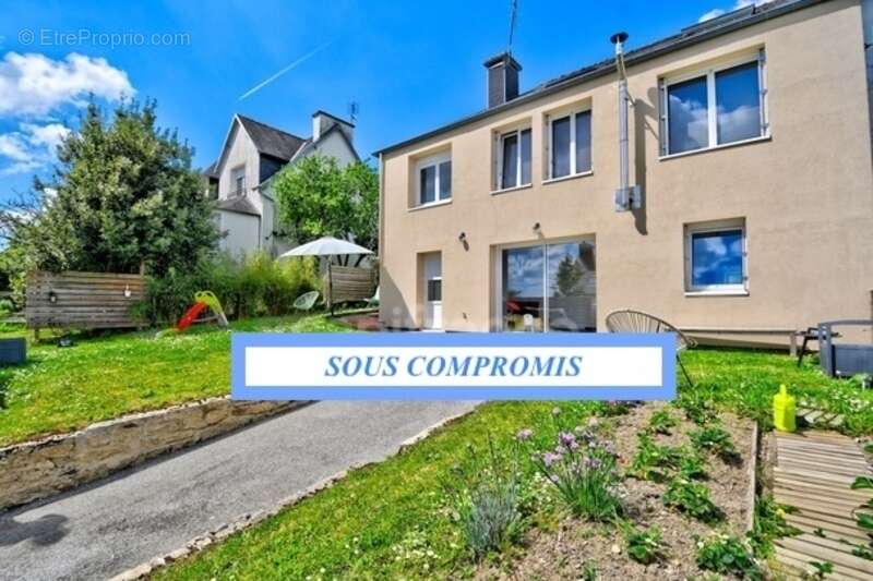 Maison à CARHAIX-PLOUGUER