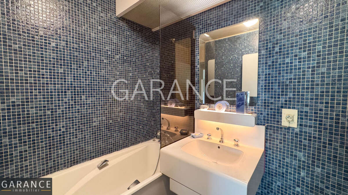 Appartement à PARIS-14E