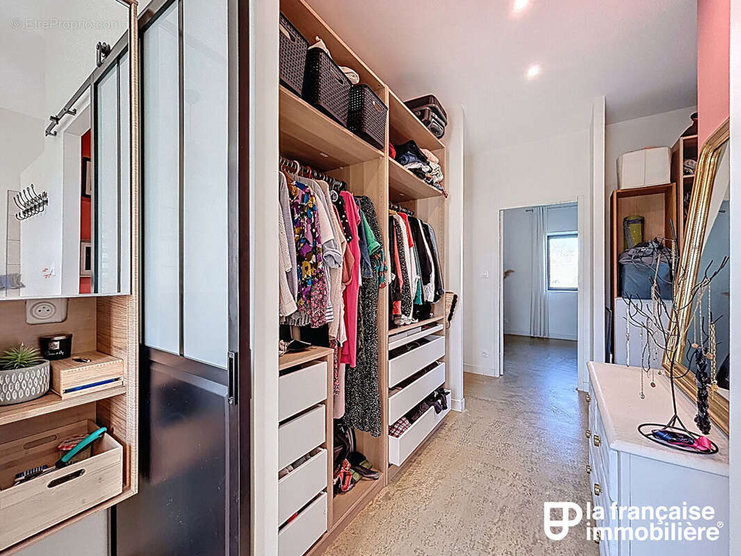 Maison à VEZIN-LE-COQUET