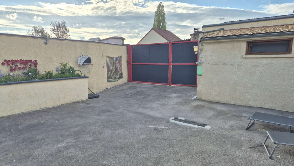 Maison à BOVES