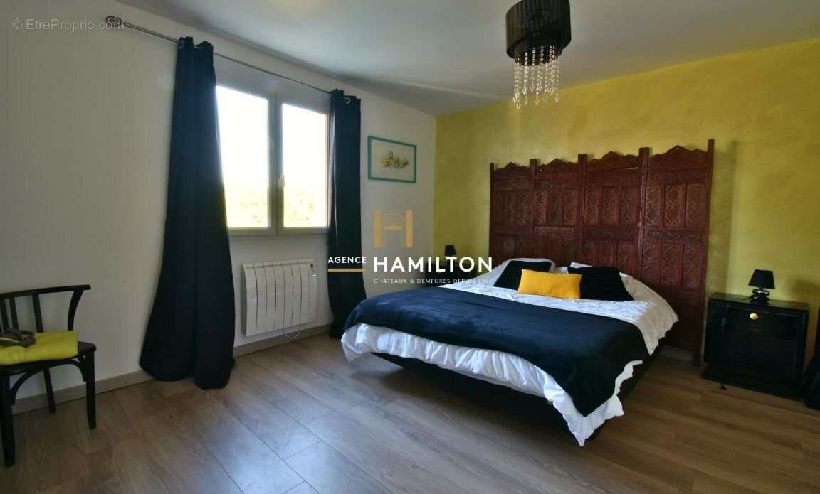 Maison à VILLENEUVE-SUR-VERE