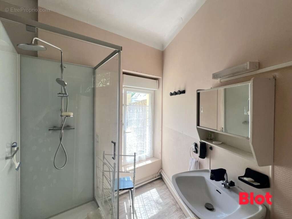 Appartement à LE POULIGUEN