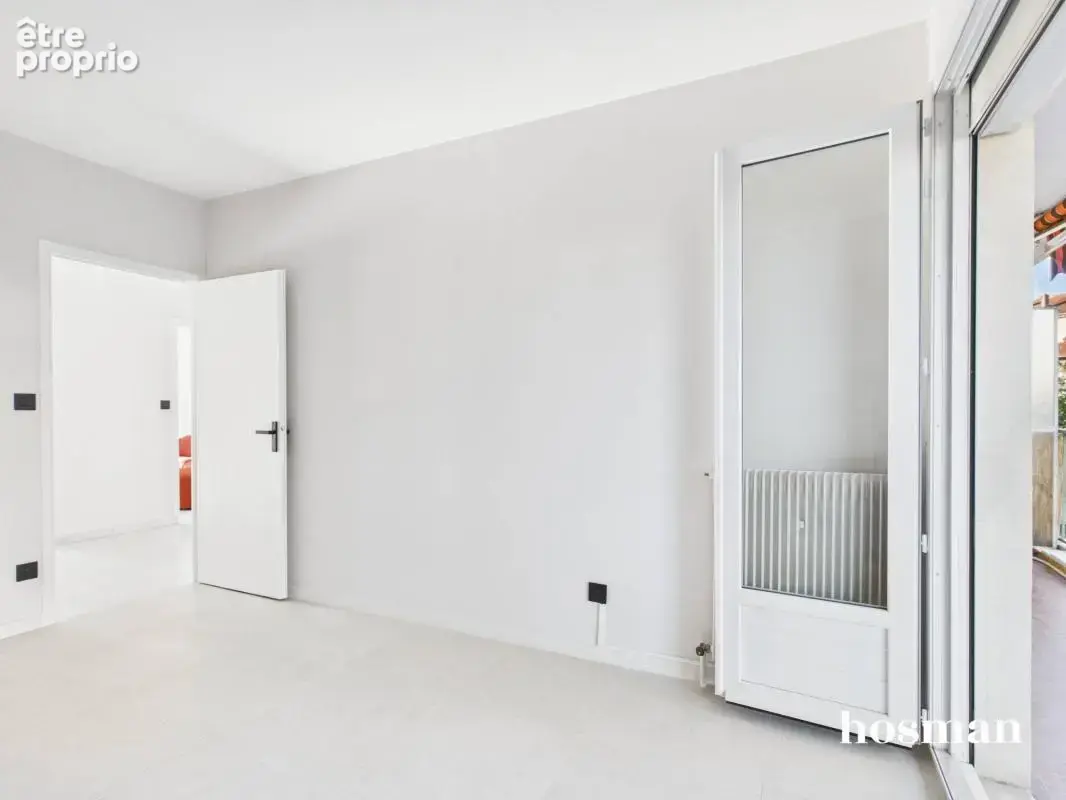 Appartement 3 pièces de 77 m² -entièrement rénové et climatisé- deux balcons- Avenue Victor Hugo, Tassin-la-Demi-Lune - photo 10
