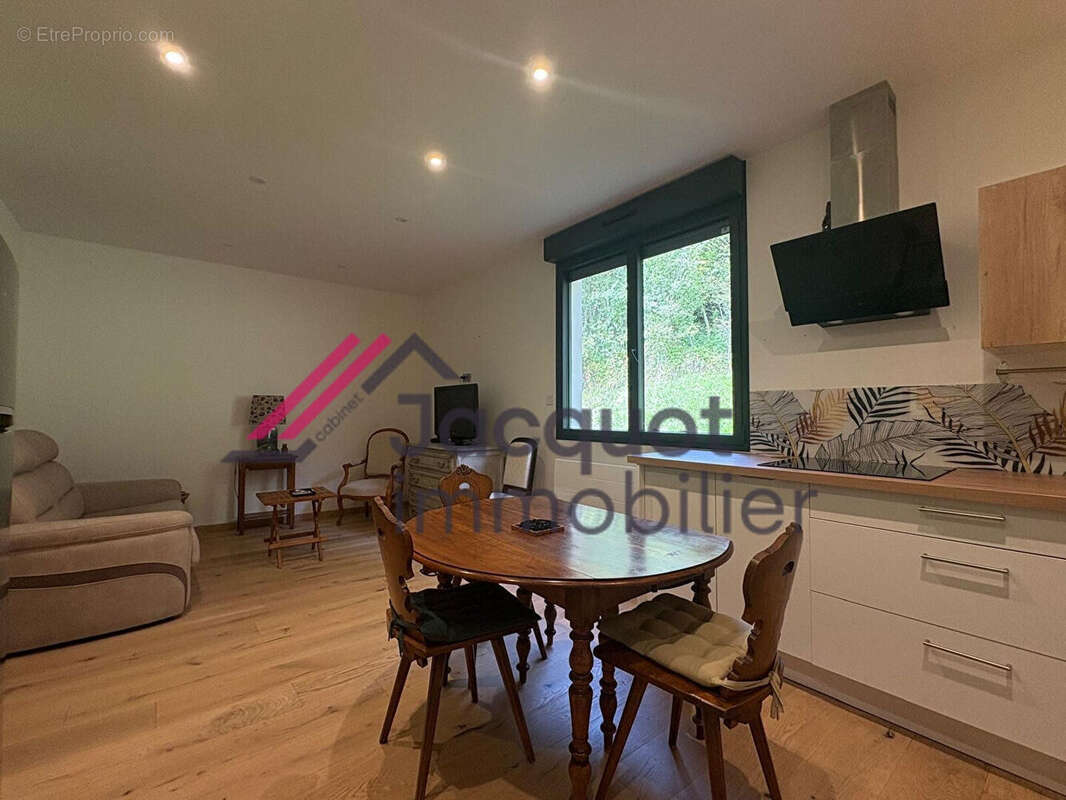 Appartement à CHAMPAGNOLE