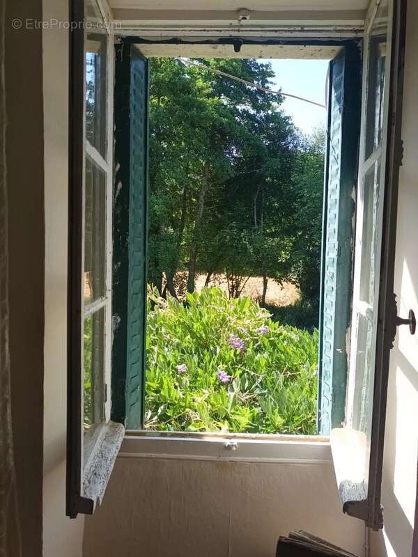 Charmante maison de village avec un potentiel infini ! - photo 4
