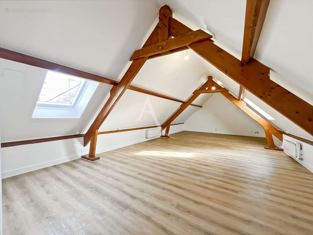 Maison à MOISSY-CRAMAYEL