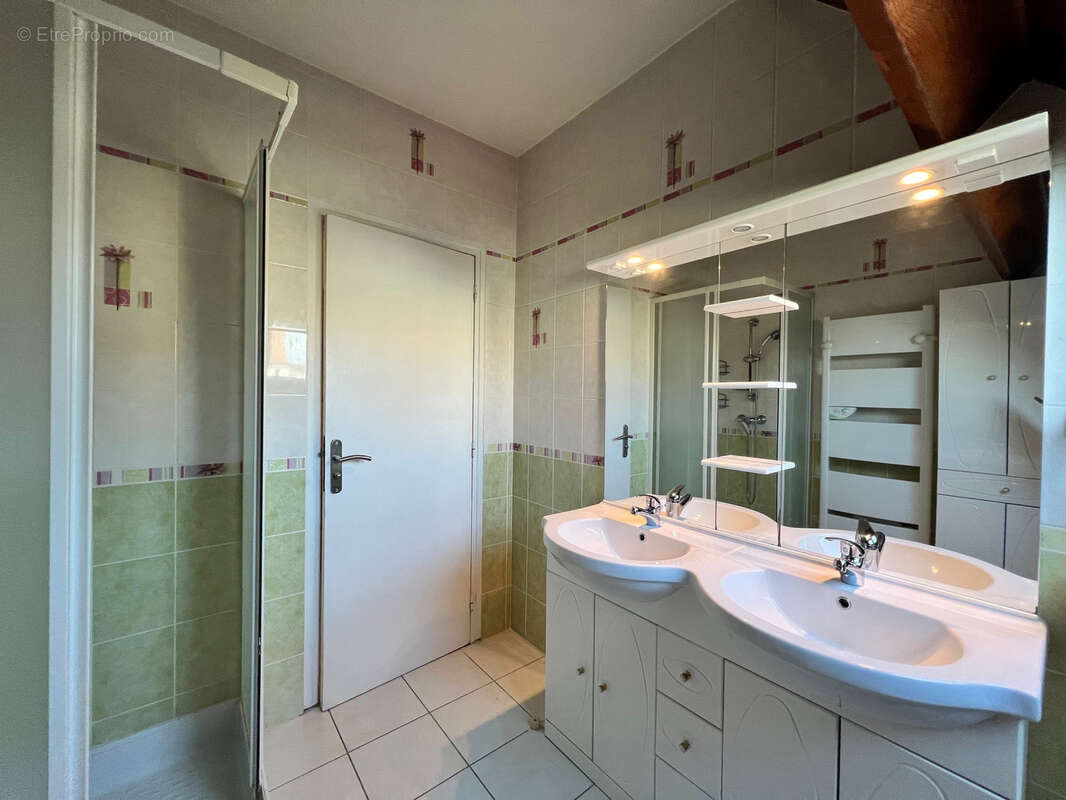 Maison à VILLENEUVE-LE-ROI