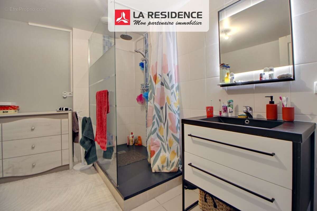 Maison à VERNEUIL-SUR-SEINE