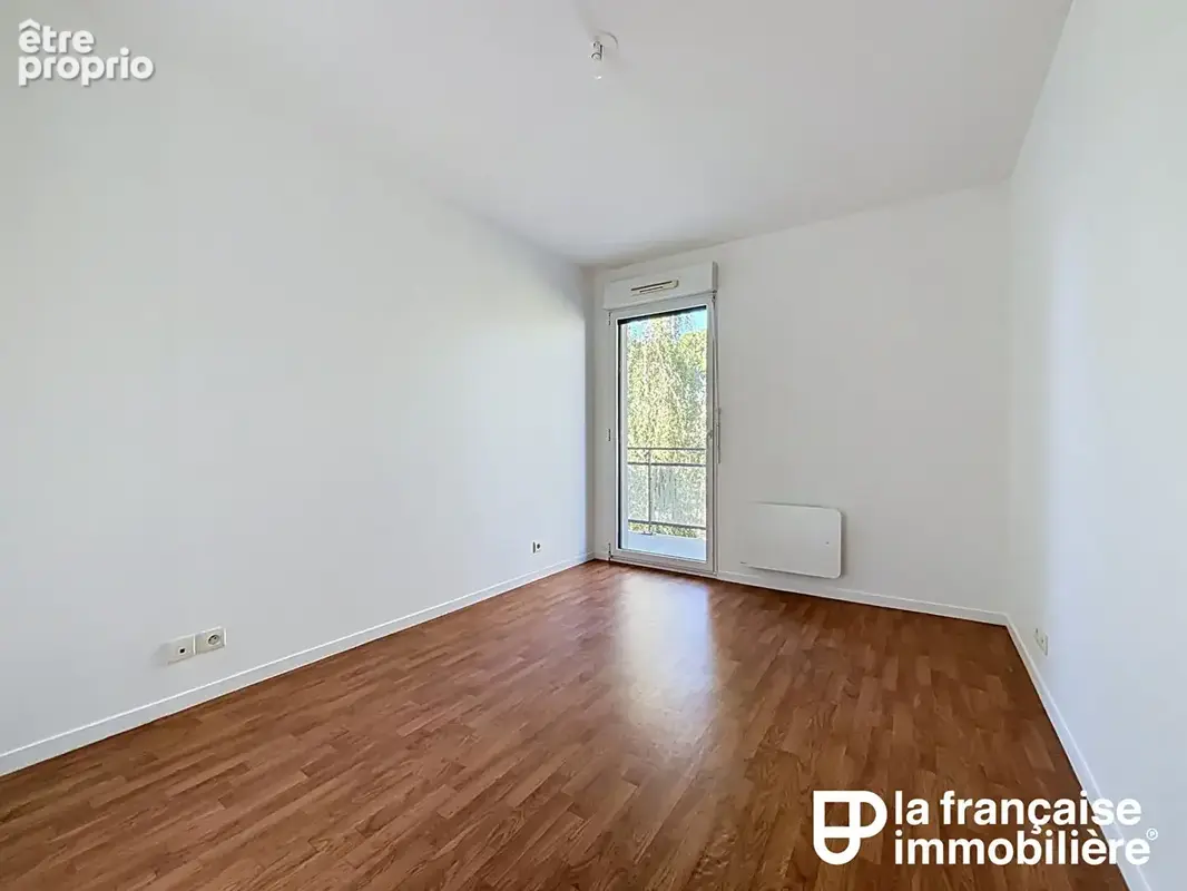 Vente appartement T4 - 78.8 m² L'HERMITAGE - 3 chambres, balcon, garage - photo 6