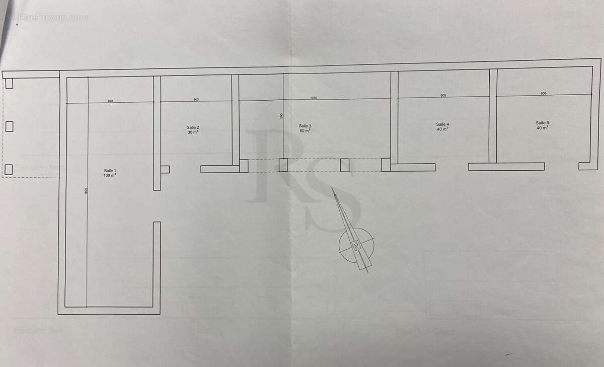 Maison à ALMENECHES