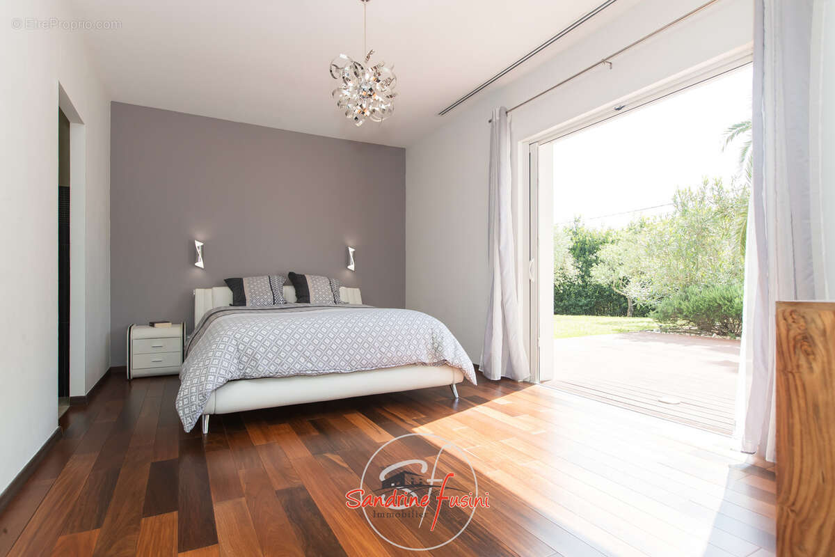 Maison à MOUGINS