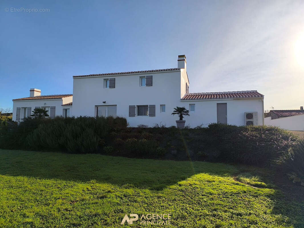 Maison à PUYRAVAULT