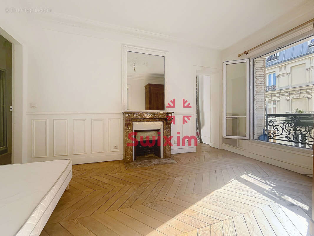 Appartement à PARIS-18E