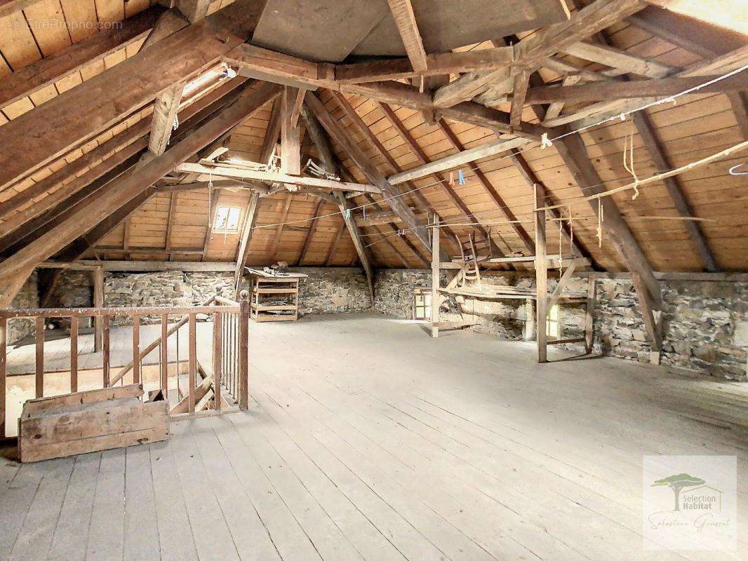 Maison à LAVAL-DE-CERE