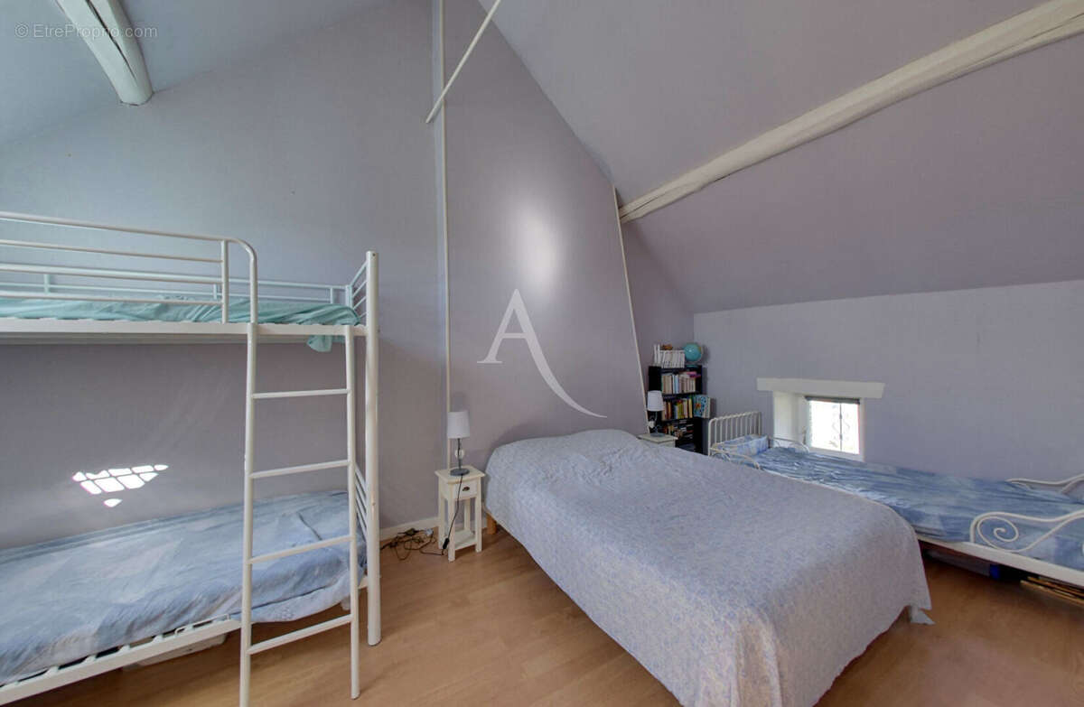 Maison à FLEURY-LA-VALLEE