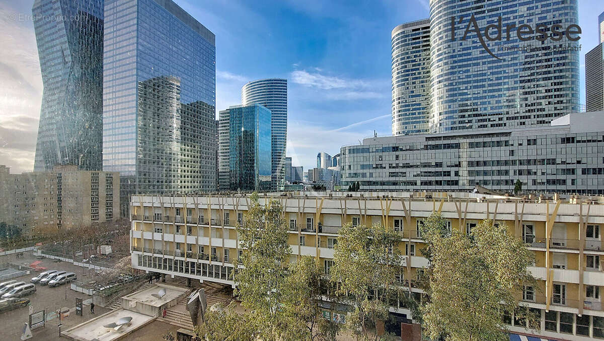 Appartement à COURBEVOIE