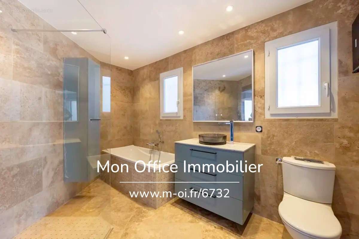 Référence : 6732-JDO. - Villa d’exception avec vue mer panoramique aux Issambres - photo 16