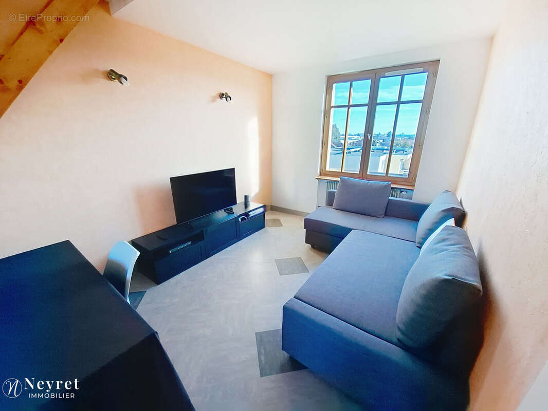 Appartement à SATHONAY-CAMP