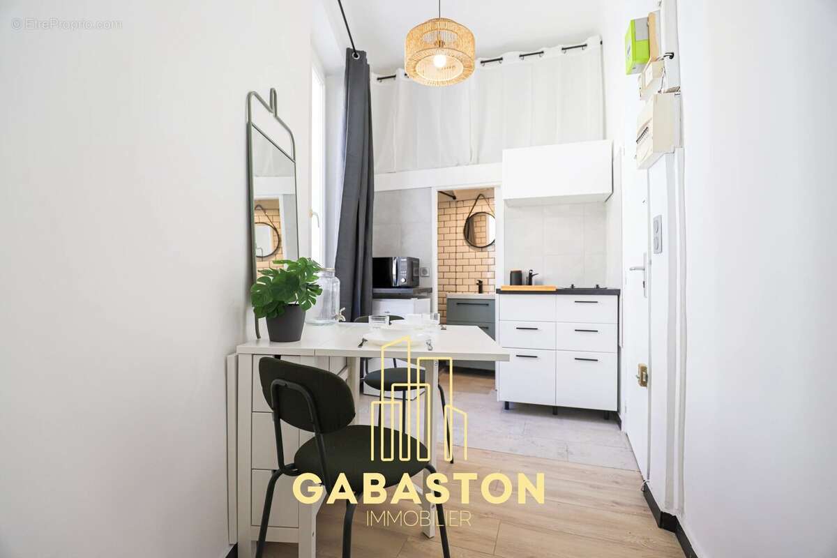 Appartement à MARSEILLE-5E