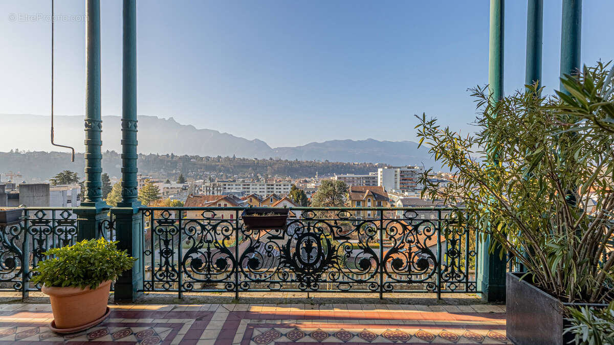 Appartement à AIX-LES-BAINS