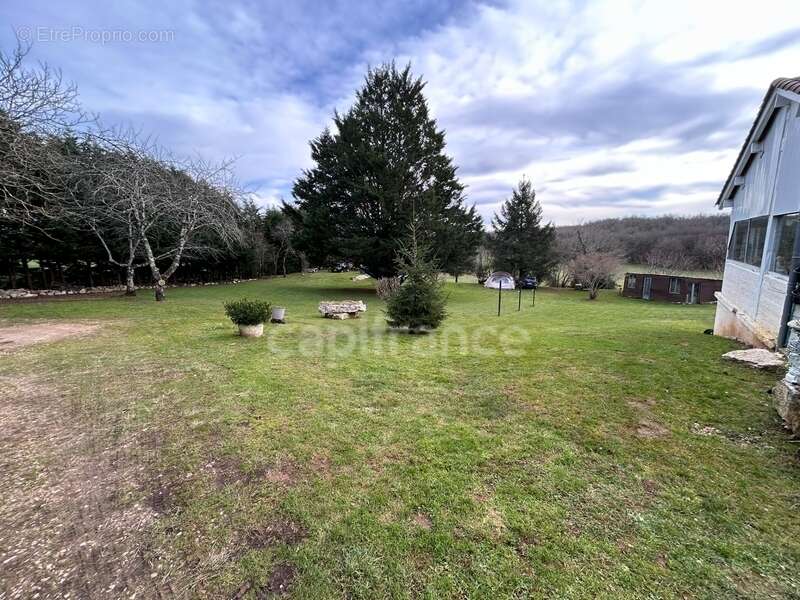 Dpt Dordogne (24), à vendre SAINT JORY LAS BLOUX maison P4 de 127 m² - Terrain de 3 670,00 m² - Plain pied - photo 9