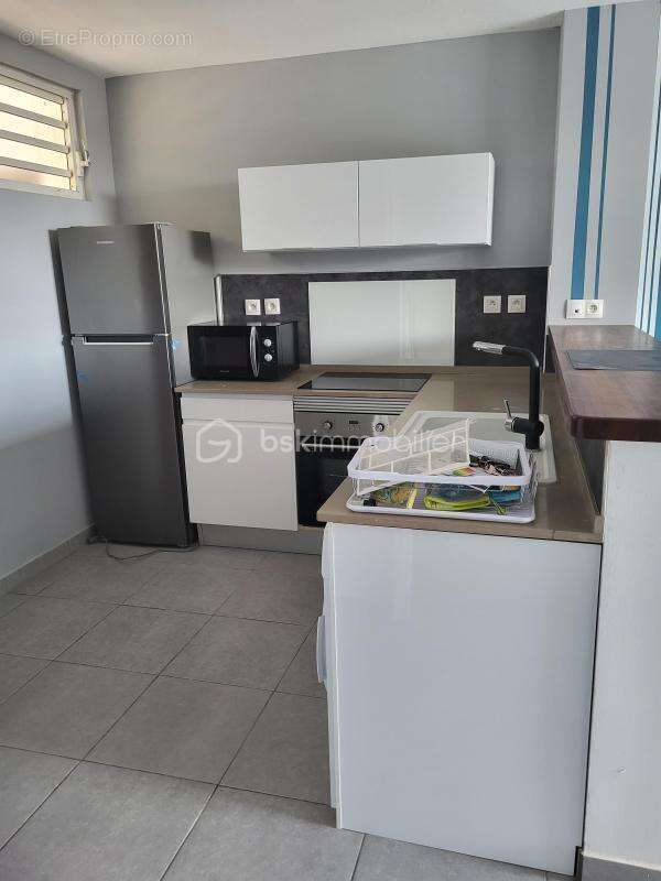 Appartement à REMIRE-MONTJOLY