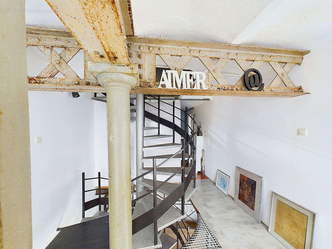 Loft de 245m²  sur 3 plateaux d'ans une ancienne filature  sur parcelle de 900m² situe a villeneuve de berg 07170 - photo 7