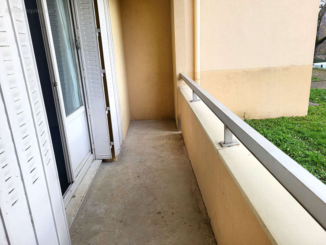 Appartement à NEUVILLE-SUR-SAONE