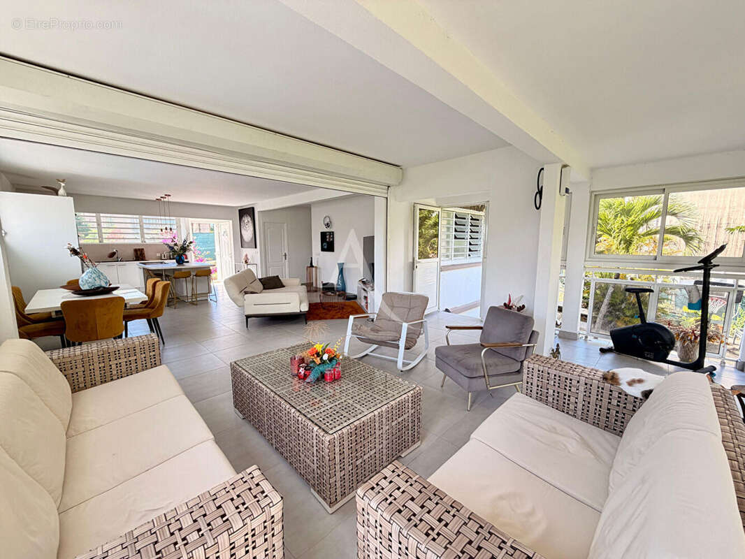 Maison à FORT-DE-FRANCE