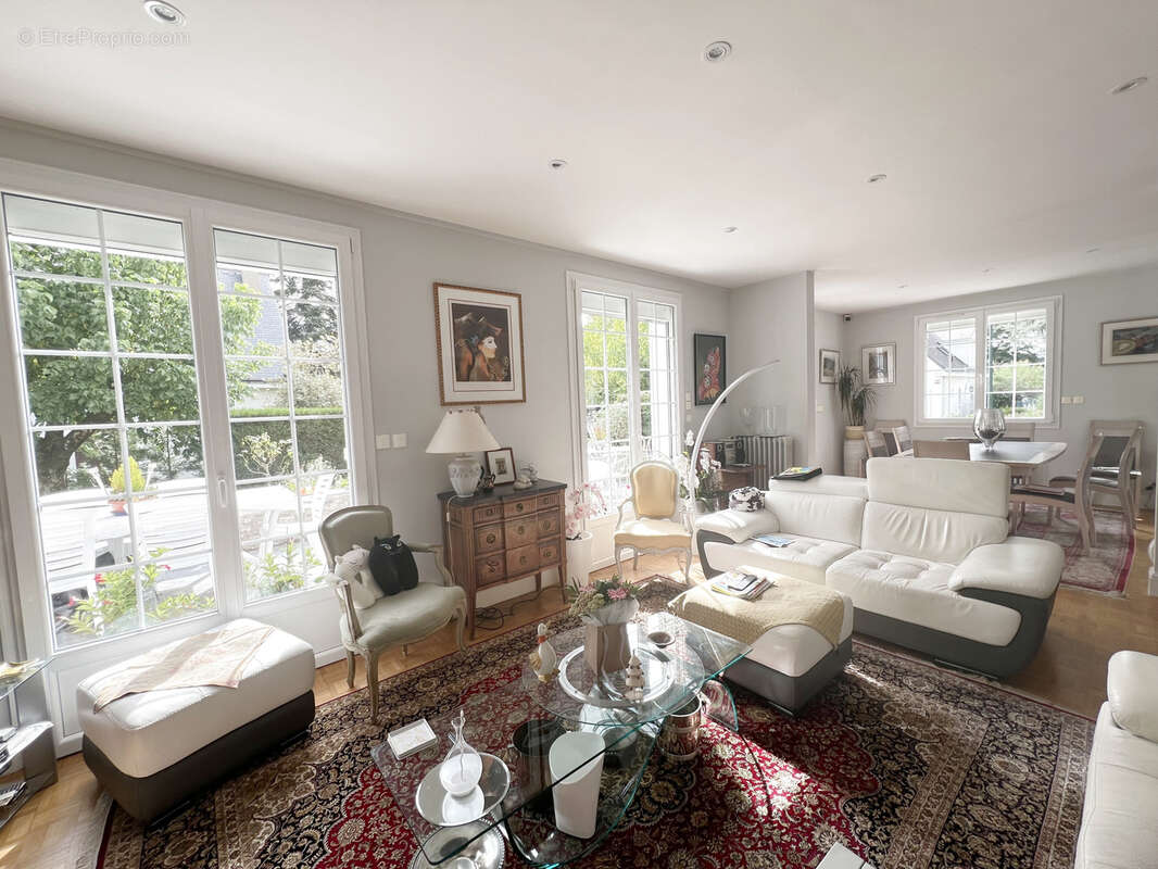 Maison à SAINT-CYR-SUR-LOIRE