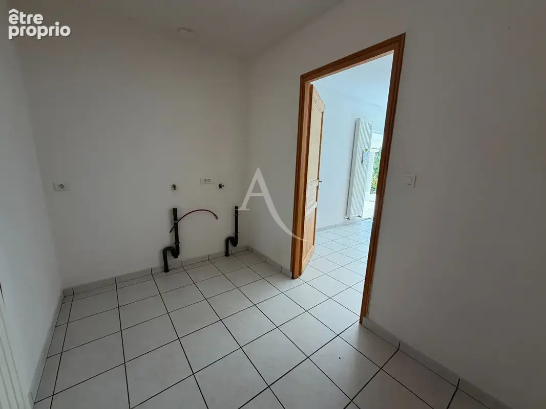 Maison La Chapelle Hermier 7 pièce(s) 122 m2 - photo 8