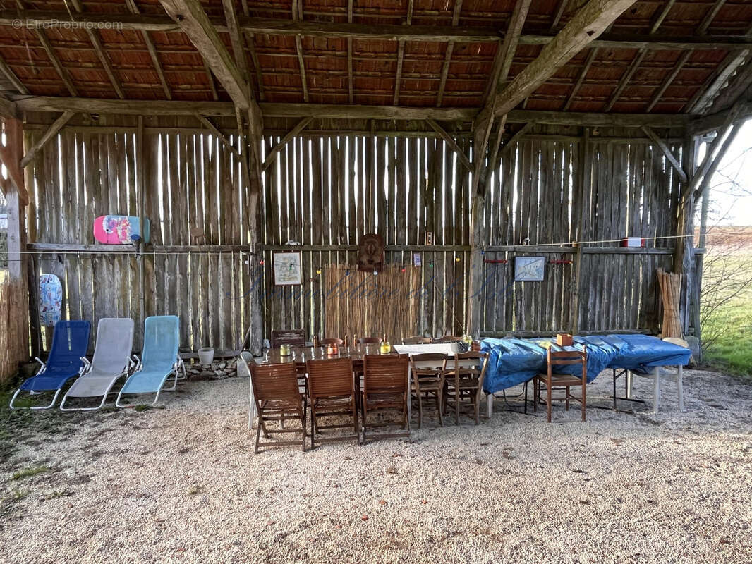 Maison à LEGUILLAC-DE-CERCLES