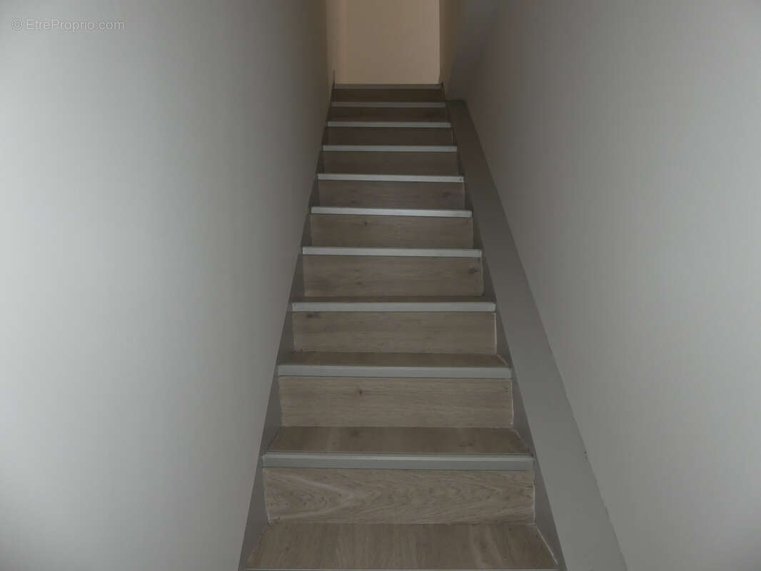 Appartement à FONTVIEILLE