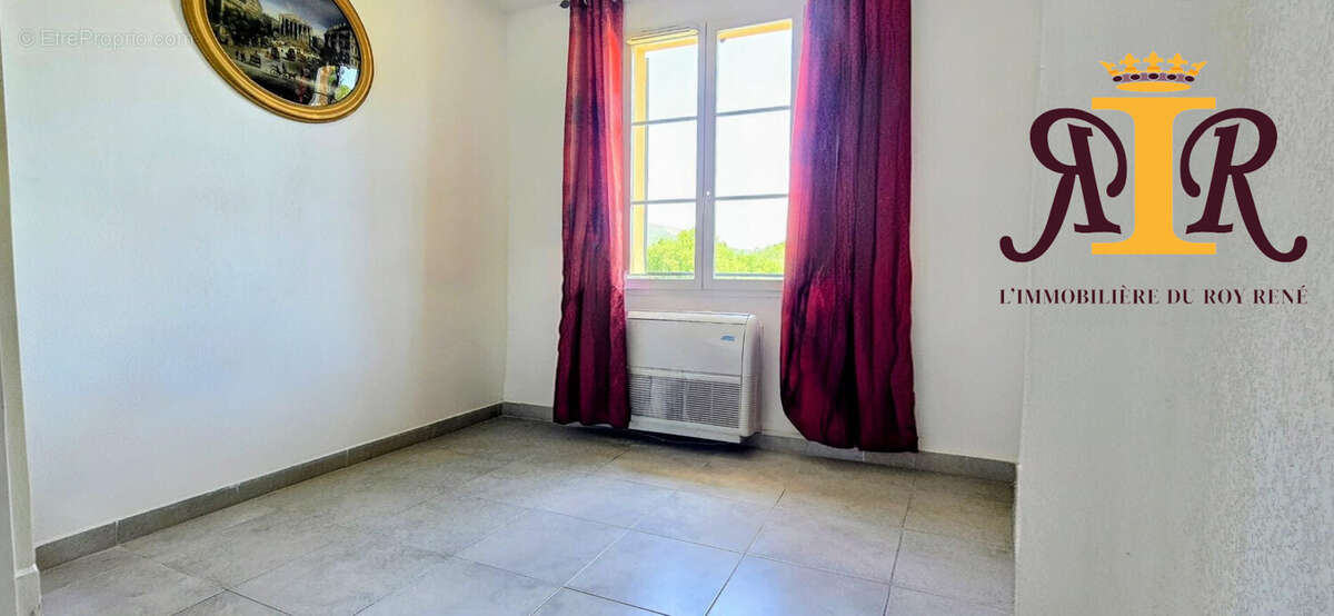 Appartement 88 m² à Chateauneuf-Le-Rouge  - photo 7
