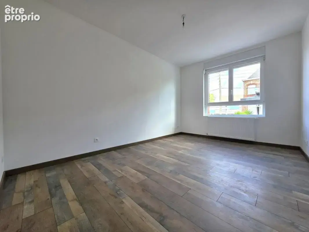Maison mitoyenne entièrement rénovée - 4 ch - jardin - photo 8