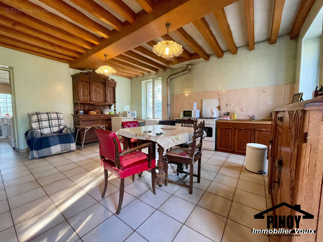 Maison à DORMELLES