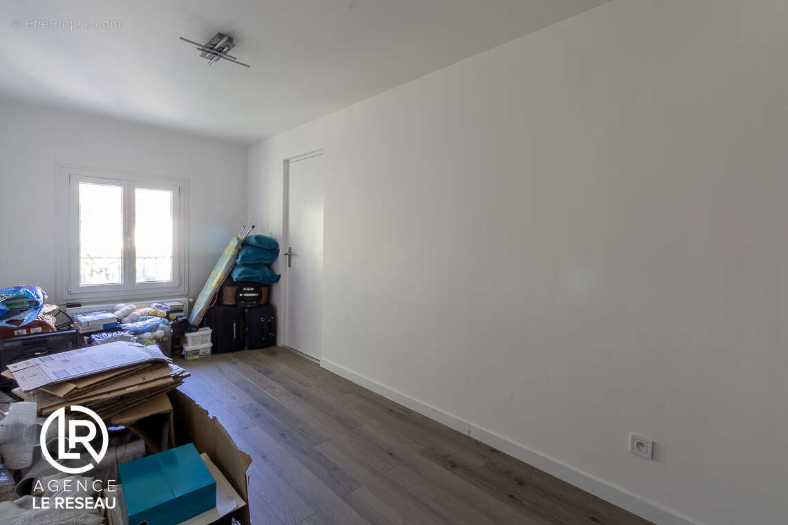 Maison à VERT-SAINT-DENIS