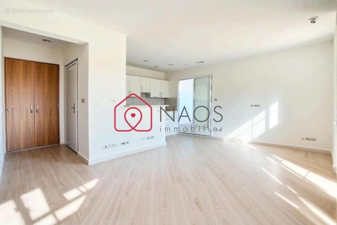 Appartement à COGOLIN