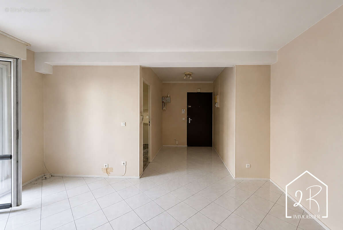 Appartement 2 pièces de 64,15 m2 - Jardin privatif - photo 5