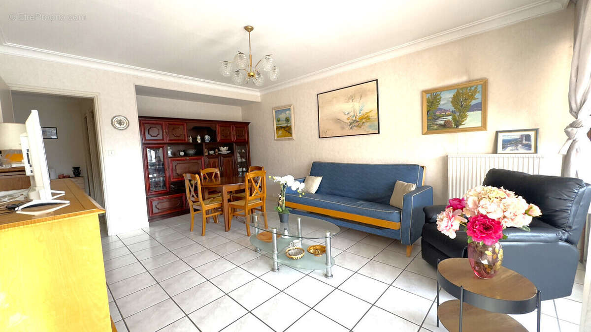 Appartement à MEYLAN