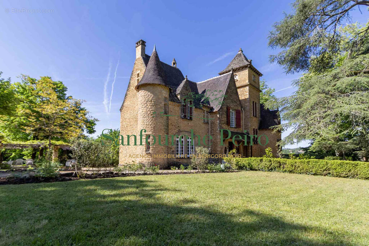 Maison à SARLAT-LA-CANEDA
