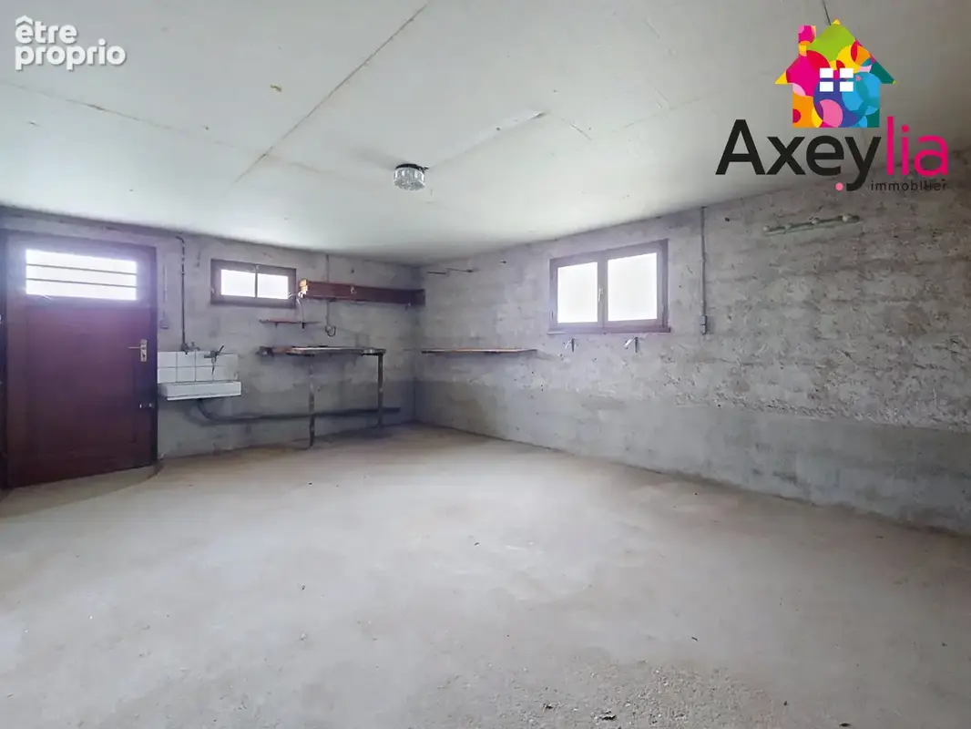 A vendre - riorges - maison a renover sur terrain de 848 m2 - photo 11